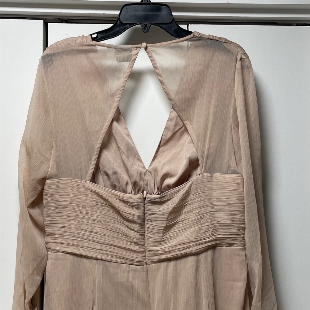 ASOS Bridesmaid ruched waist maxi dress with long sleeves - Picture 9 of 10